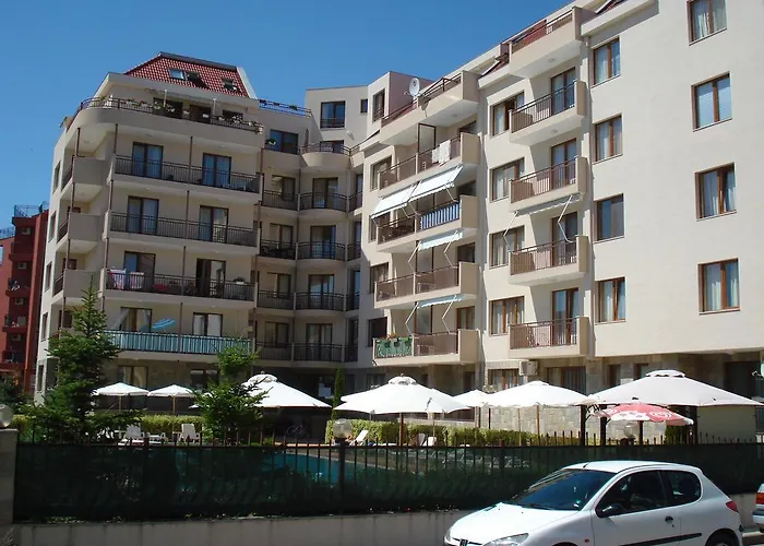 Summer Breeze Apartments